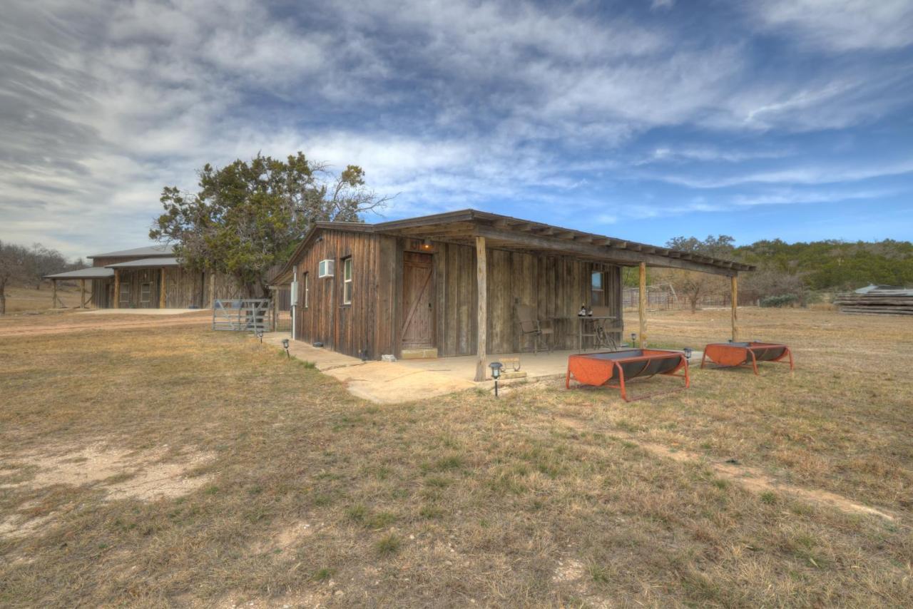 Ohana Ranch Cabin - 12 Minutes To Historic Main St Фредериксберг Экстерьер фото